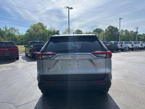 Silver Sky Metallic 2019 Toyota RAV4 XLE