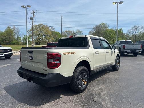 Desert Sand 2025 Ford Maverick Tremor