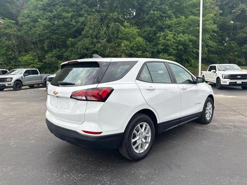Summit White 2024 Chevrolet Equinox LS
