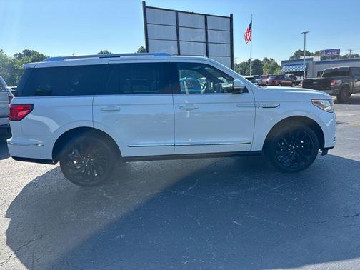 Pristine White 2020 Lincoln Navigator Reserve