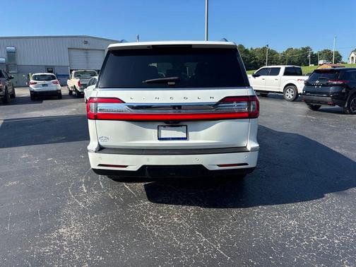 Pristine White 2020 Lincoln Navigator Reserve