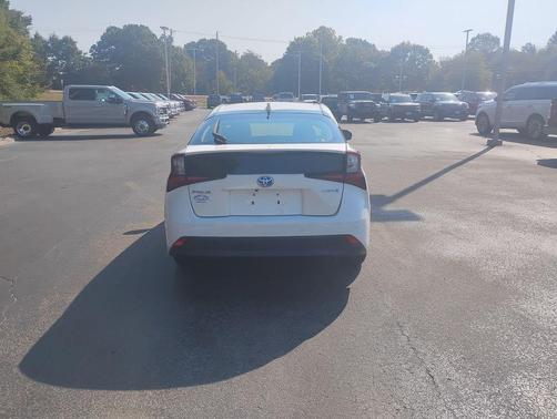 2022 Toyota Prius L