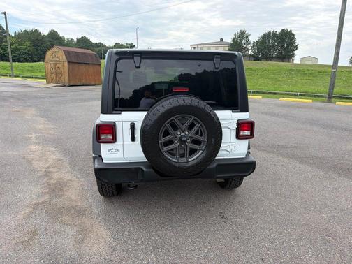 Bright White Clearcoat 2024 Jeep Wrangler Sport S