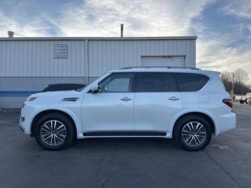 2023 Nissan Armada SL 2WD