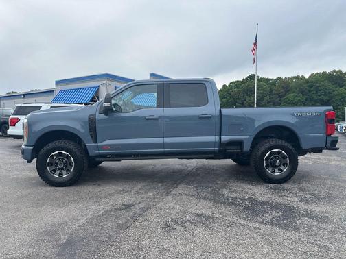 Azure Gray Metallic Tri-Coat 2023 Ford F-350 Lariat