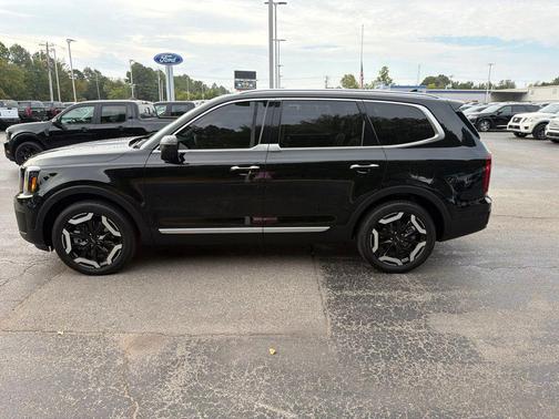 Ebony Black 2025 Kia Telluride S