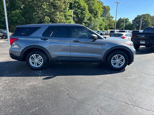 Gray Metallic 2022 Ford Explorer Base