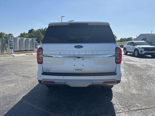 Star White Metallic Tri-Coat 2023 Ford Expedition Limited