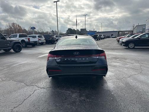 2025 Hyundai ELANTRA Sport