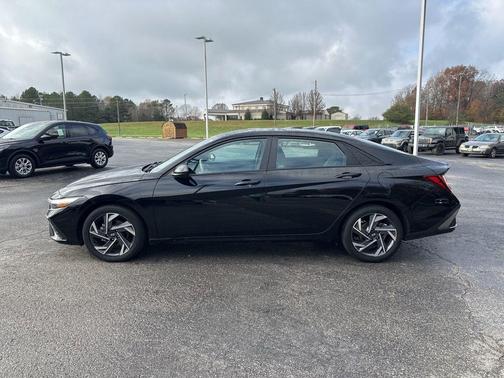 2025 Hyundai ELANTRA Sport