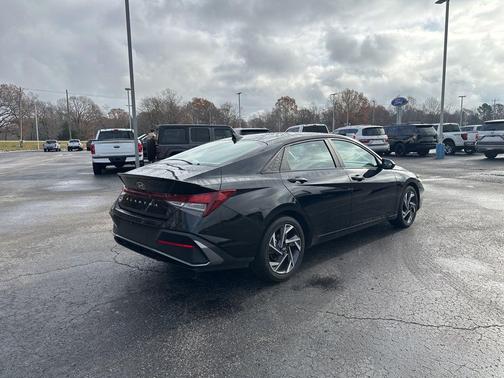 2025 Hyundai ELANTRA Sport