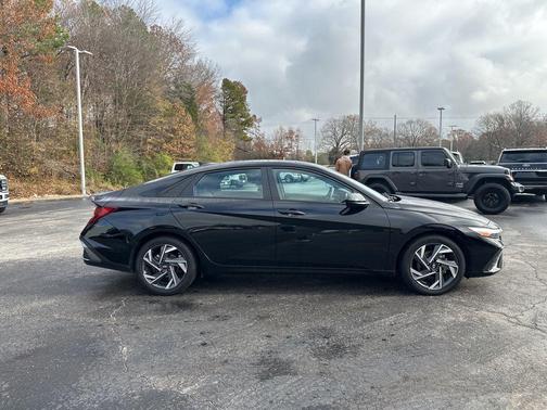 2025 Hyundai ELANTRA Sport