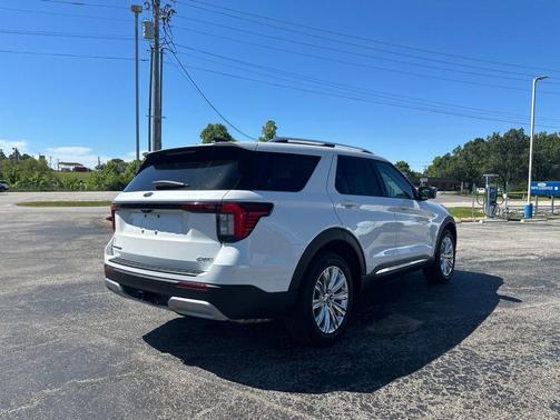 White Metallic 2025 Ford Explorer Platinum