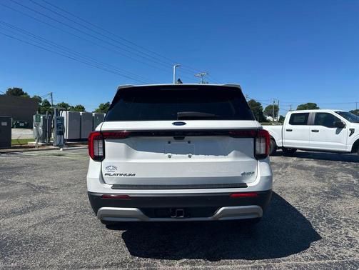 White Metallic 2025 Ford Explorer Platinum