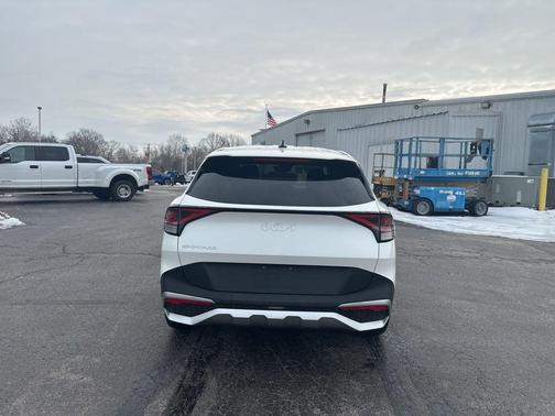 2024 Kia Sportage LX