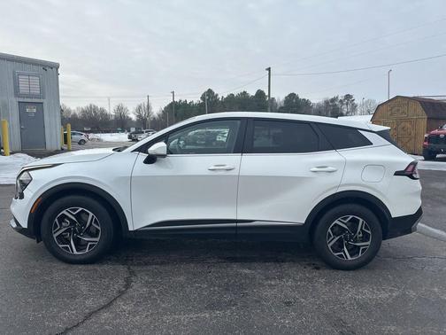 2024 Kia Sportage LX