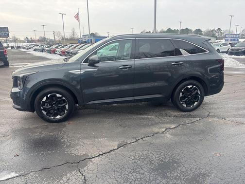 2024 Kia Sorento S