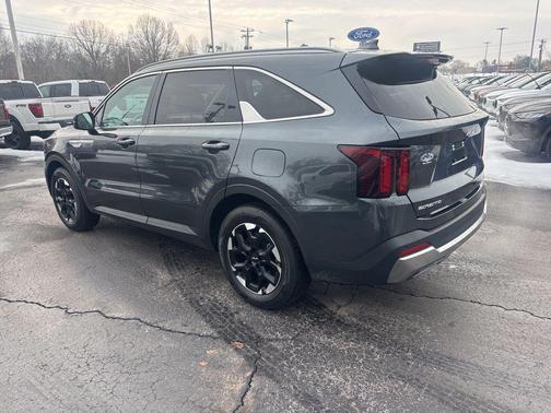 2024 Kia Sorento S
