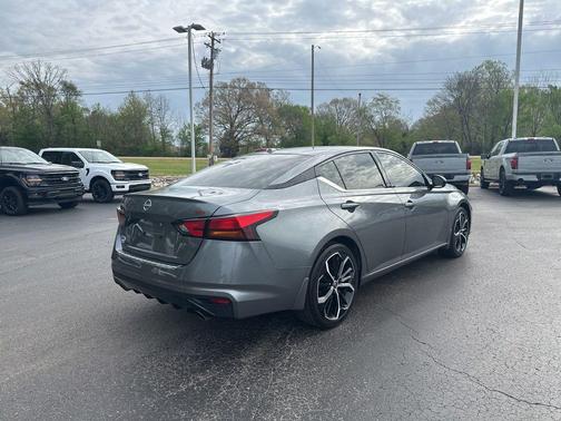 2023 Nissan Altima SR FWD