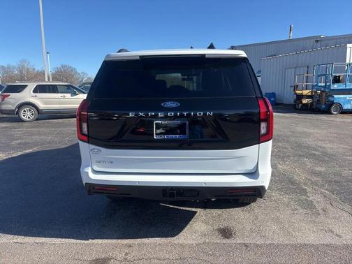 2026 Ford Expedition Active