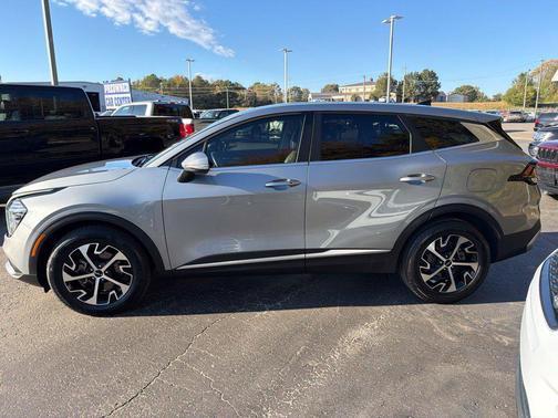 Steel Gray 2024 Kia Sportage EX