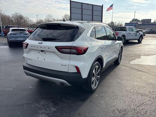 2023 Ford Escape Platinum