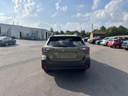 2025 Subaru Outback Premium