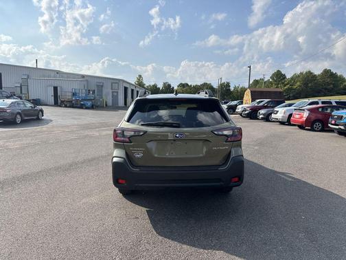 2025 Subaru Outback Premium