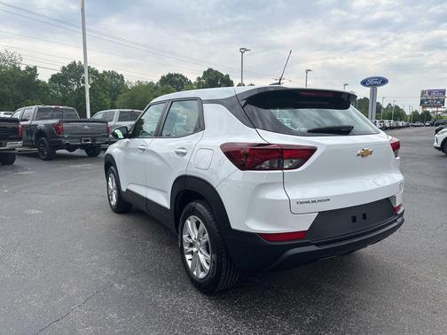 Summit White 2023 Chevrolet Trailblazer LS
