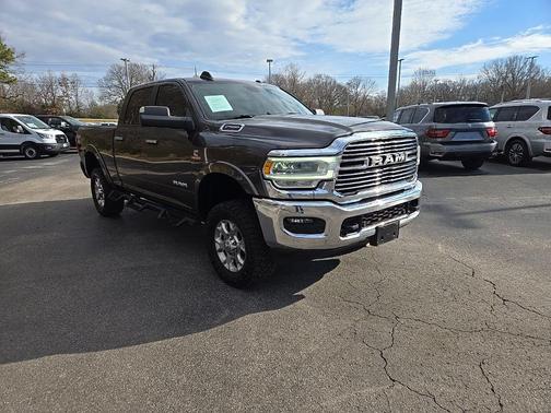 2019 RAM 2500 Laramie Crew Cab 4x4 6'4' Box