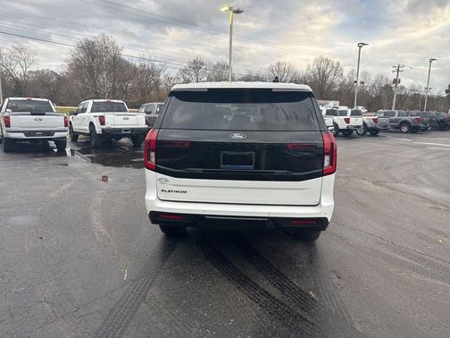 2025 Ford Expedition Platinum