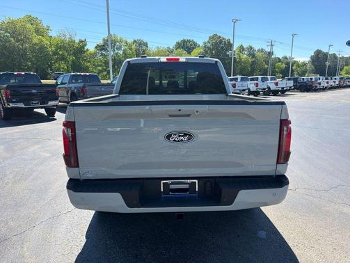 Avalanche 2026 Ford F-150 XLT
