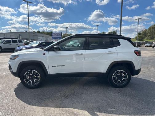 2024 Jeep Compass Trailhawk