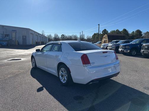 2015 Chrysler 300 Limited