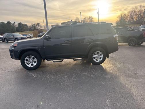 2024 Toyota 4Runner SR5 Premium