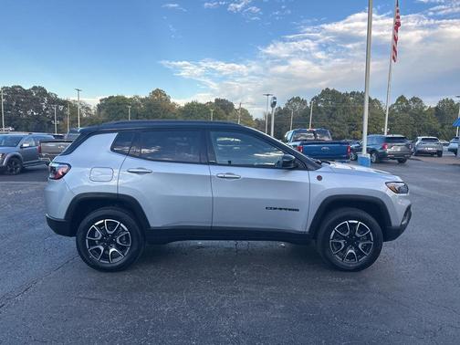2024 Jeep Compass Trailhawk