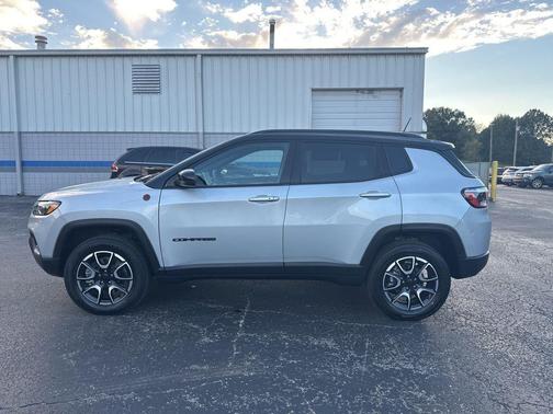 2024 Jeep Compass Trailhawk