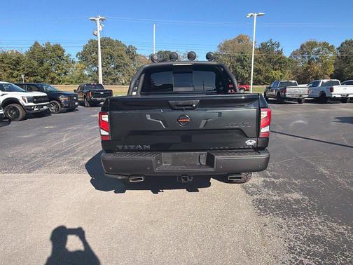 Super Black 2021 Nissan Titan PRO-4X