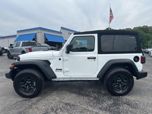 Bright White Clearcoat 2024 Jeep Wrangler Sport