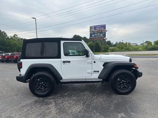 Bright White Clearcoat 2024 Jeep Wrangler Sport
