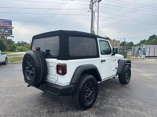 Bright White Clearcoat 2024 Jeep Wrangler Sport