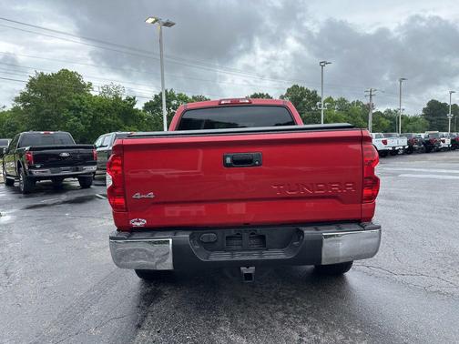 Barcelona Red Metallic 2014 Toyota Tundra SR5
