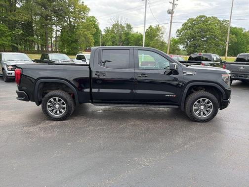 Onyx Black 2024 GMC Sierra 1500 AT4
