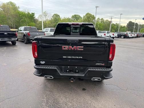 Onyx Black 2024 GMC Sierra 1500 AT4