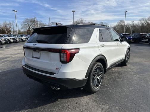 2025 Ford Explorer ST