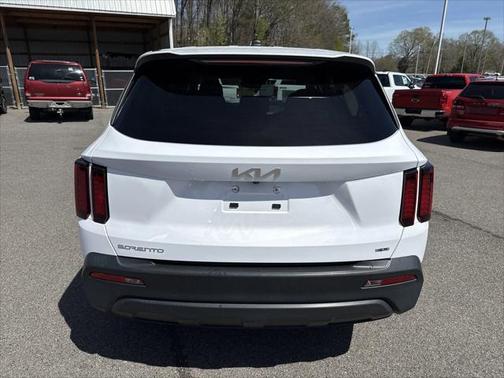 2023 Kia Sorento LX