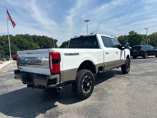Star White Metallic Tri-Coat 2026 Ford F-250 King Ranch