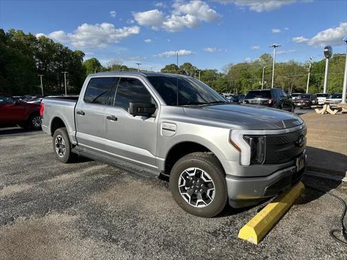 2023 Ford F-150 Lightning XLT