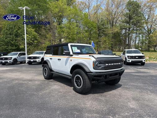 Oxford White 2022 Ford Bronco Badlands