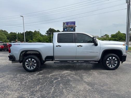 Silver Ice Metallic 2023 Chevrolet Silverado 2500 Custom